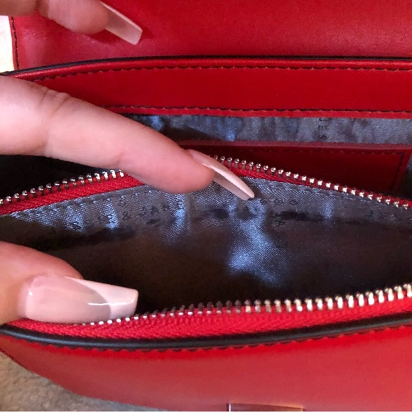 Red Jessie & Jane chic classic lather hand bag/ satchels - Picture 12 of 17